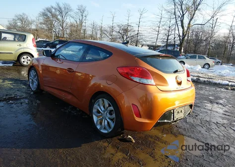 2012 Hyundai Veloster Base W/Black z USA, uszkodzony, nr VIN KMHTC6AD9CU044368